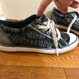 Adorable Coach sneakers, size 6